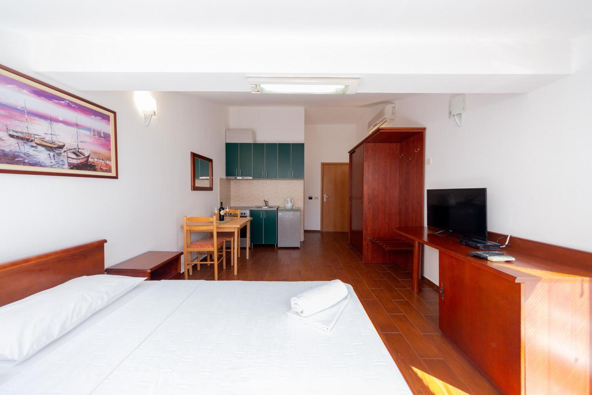 Sms Apartments Budva Room photo